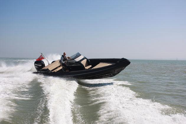 Shearwater speedboat heading out from Mykonos